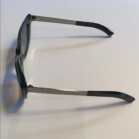 Sunglasses from London - Picture 3 of 5